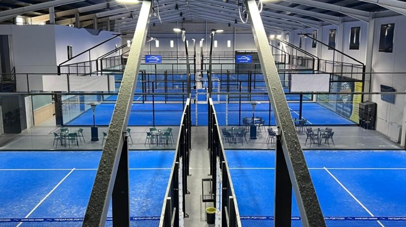 Venta de Pistas de pádel y servicios integrados en Las Torres de Cotillas