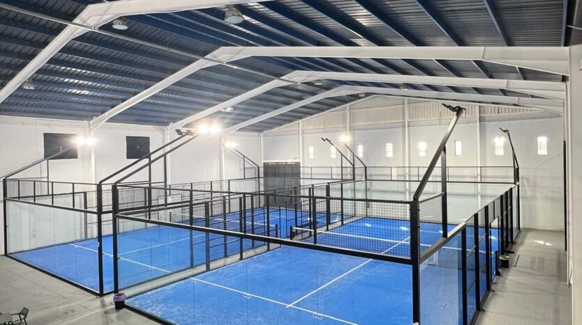 Venta de Pistas de pádel y servicios integrados en Las Torres de Cotillas